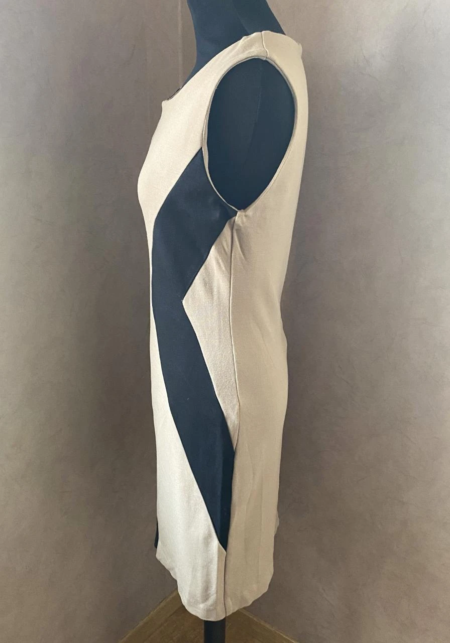 La Fée Maraboutée Straight Dress Size 42 beige & black – Chic and elegant graphic cut – photo 4